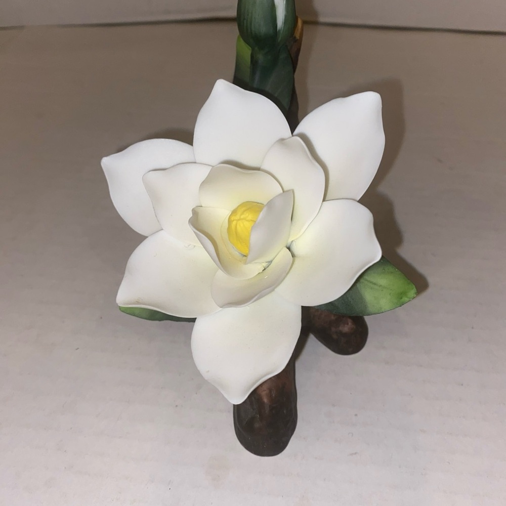 Vintage Andrea‘s flowers by Sedek white magnolia porcelain figurine